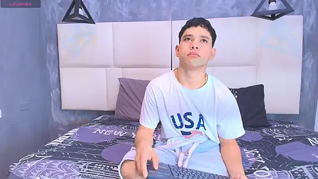 aron twink66 online show from 4, 10, 2025