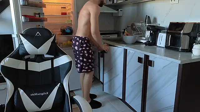 RyanStorm  online show from 4, 11, 2025