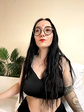 Jinhee Tiny online show from 10, 9, 2025