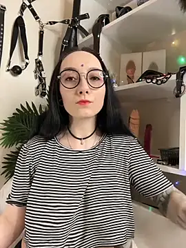 Jinhee Tiny online show from 1, 10, 2025