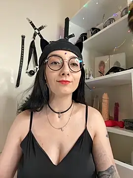 Jinhee Tiny online show from 2, 10, 2025