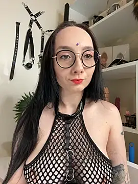 Jinhee Tiny online show from 6, 10, 2025