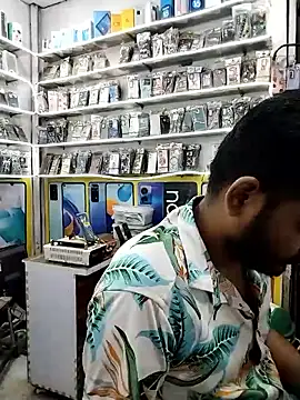 Snapshot of avi007p chatting on 17, 9, 2025 avi007p online show from 17, 9, 2025