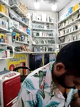 Snapshot of avi007p chatting on 23, 9, 2025 avi007p online show from 23, 9, 2025