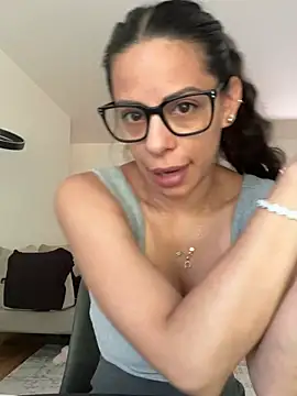 Teparolaverga1990 online show from 25, 6, 2026
