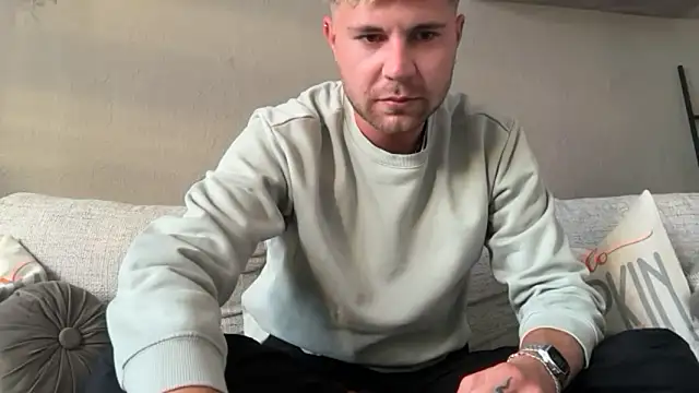 Snapshot of RioBlaze chatting on 14, 9, 2025 RioBlaze online show from 14, 9, 2025