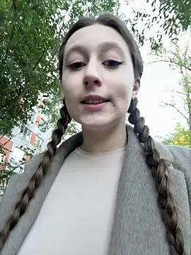 FroggyAnna online show from 1, 10, 2025