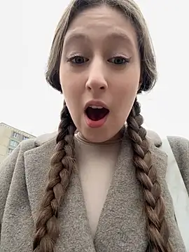 FroggyAnna online show from 5, 10, 2025