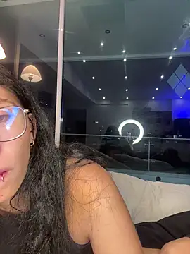 Snapshot of PussyLoversShow chatting on 28, 11, 2025 PussyLoversShow online show from 28, 11, 2025