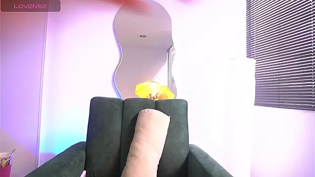 a Malgosia mako online show from 19, 10, 2025