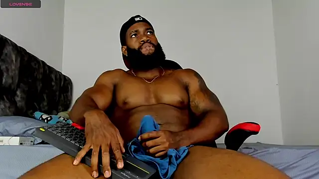 Snapshot of james_musclebbc chatting on 16, 5, 2026 james musclebbc online show from 16, 5, 2026