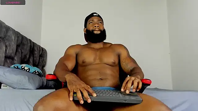 Snapshot of james_musclebbc chatting on 20, 5, 2026 james musclebbc online show from 20, 5, 2026