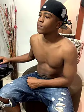 Snapshot of DEMOND_333 chatting on 18, 9, 2025 DEMOND 333 online show from 18, 9, 2025