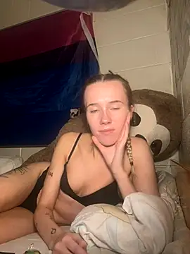 Snapshot of DollBabyy chatting on 16, 10, 2025 DollBabyy online show from 16, 10, 2025