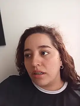 Snapshot of LoanaSantos chatting on 18, 12, 2025 LoanaSantos online show from 18, 12, 2025