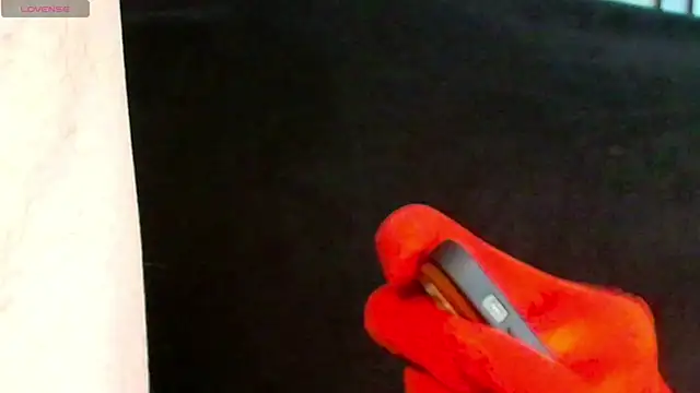 Snapshot of glovesandblowjobs chatting on 14, 10, 2025 glovesandblowjobs online show from 14, 10, 2025