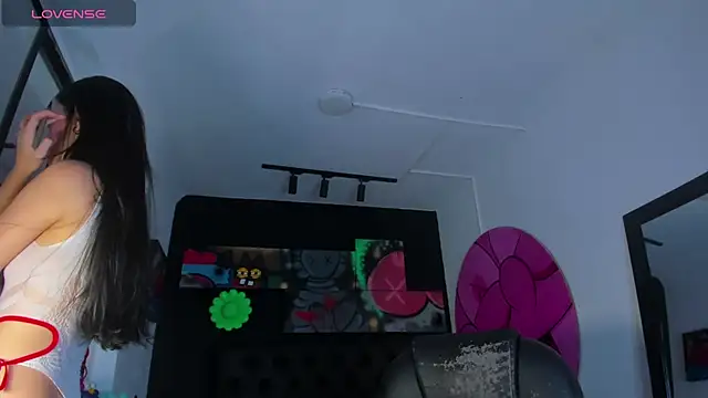 miIa bratz online show from 17, 2, 2026