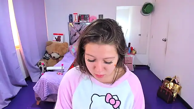 Luna Analya online show from 10, 4, 2026