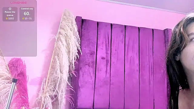 Rihanna hotx online show from 12, 9, 2025