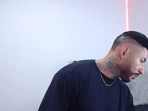 andrea de lucaa online show from 28, 9, 2025