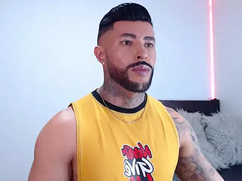 andrea de lucaa online show from 6, 10, 2025