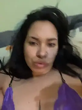 Snapshot of Vixxen_99 chatting on 17, 11, 2025 Vixxen 99 online show from 17, 11, 2025