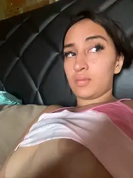 Snapshot of RAKEL37 chatting on 12, 11, 2025 RAKEL37 online show from 12, 11, 2025