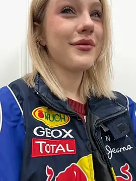 Snapshot of CaitlinSugar chatting on 29, 9, 2025 CaitlinSugar online show from 29, 9, 2025