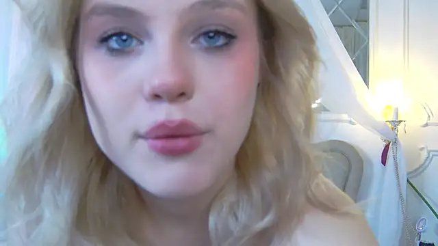 Snapshot of CaitlinSugar chatting on 13, 10, 2025 CaitlinSugar online show from 13, 10, 2025