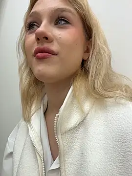 Snapshot of CaitlinSugar chatting on 30, 10, 2025 CaitlinSugar online show from 30, 10, 2025