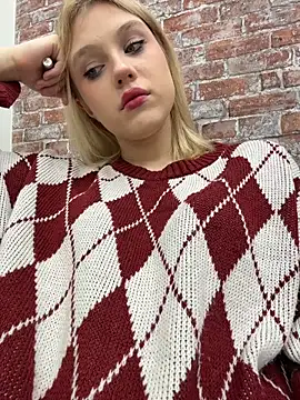 Snapshot of CaitlinSugar chatting on 3, 11, 2025 CaitlinSugar online show from 3, 11, 2025