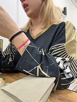 Snapshot of CaitlinSugar chatting on 8, 11, 2025 CaitlinSugar online show from 8, 11, 2025