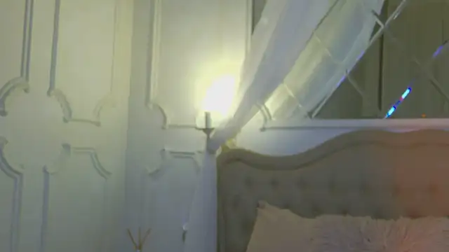 Snapshot of CaitlinSugar chatting on 18, 11, 2025 CaitlinSugar online show from 18, 11, 2025