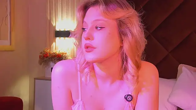 Snapshot of CaitlinSugar chatting on 20, 11, 2025 CaitlinSugar online show from 20, 11, 2025