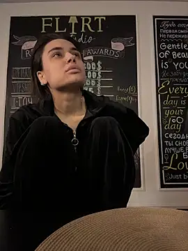 VioletAsh online show from 3, 2, 2026