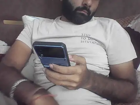 Snapshot of joshisdwe chatting on 12, 9, 2025 joshisdwe online show from 12, 9, 2025