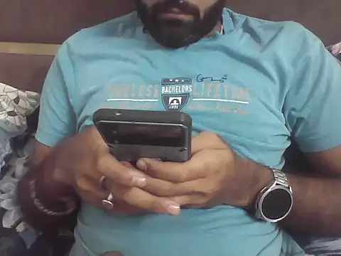 Snapshot of joshisdwe chatting on 29, 9, 2025 joshisdwe online show from 29, 9, 2025