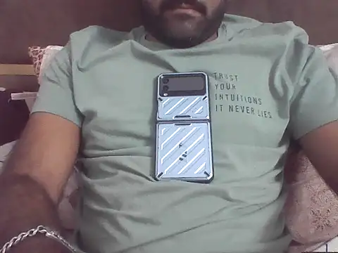 Snapshot of joshisdwe chatting on 22, 10, 2025 joshisdwe online show from 22, 10, 2025