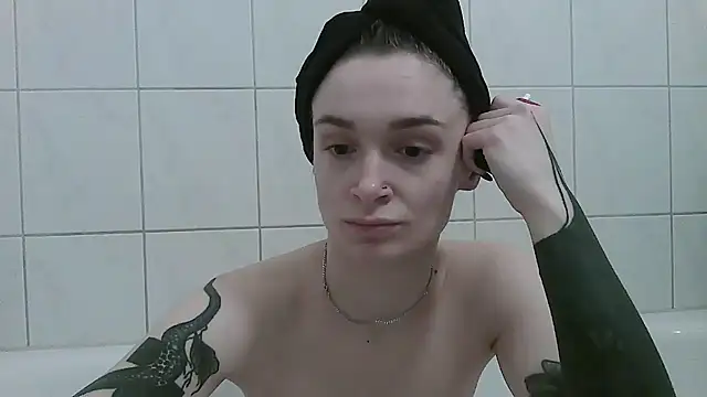   Leyla   online show from 14, 11, 2025