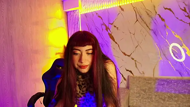 Snapshot of Sophia_tf chatting on 12, 11, 2025 Sophia tf online show from 12, 11, 2025