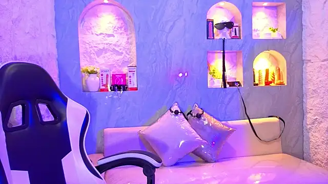 Sophia tf online show from 3, 3, 2026