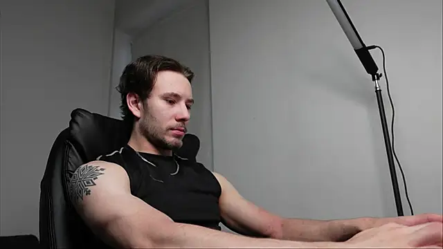 Snapshot of Ethan_Fyre chatting on 14, 10, 2025 Ethan Fyre online show from 14, 10, 2025