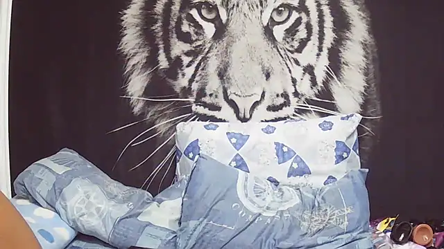 SweetPortableAmber online show from 10, 3, 2026