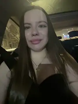 Snapshot of Chloe_loo chatting on 16, 4, 2026 Chloe loo online show from 16, 4, 2026