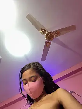 maya-Couple19 online show from 14, 4, 2026