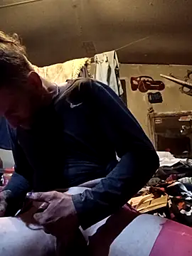 bearded cross online show from 18, 4, 2026