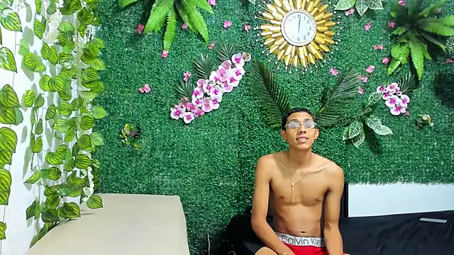 MielAndLeo online show from 19, 9, 2025