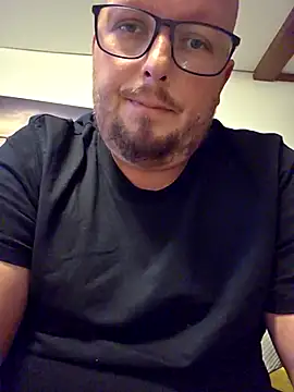 Snapshot of bigdicksklave chatting on 27, 9, 2025 bigdicksklave online show from 27, 9, 2025