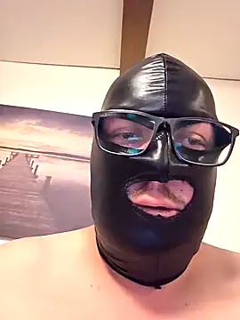 Snapshot of bigdicksklave chatting on 28, 9, 2025 bigdicksklave online show from 28, 9, 2025