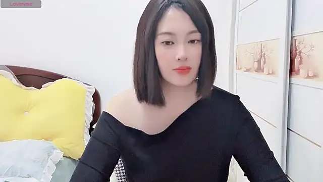 Snapshot of FeilL2t chatting on 2, 11, 2025 FeilL2t online show from 2, 11, 2025